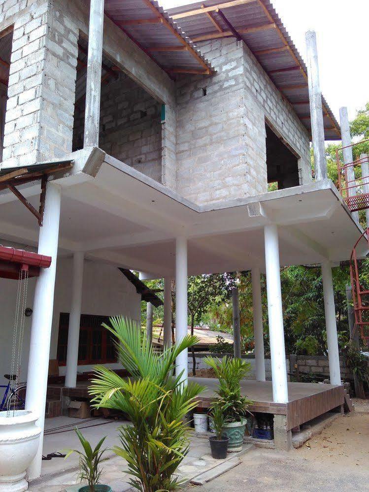 Sanoga Holiday Resort Tissamaharama Ngoại thất bức ảnh