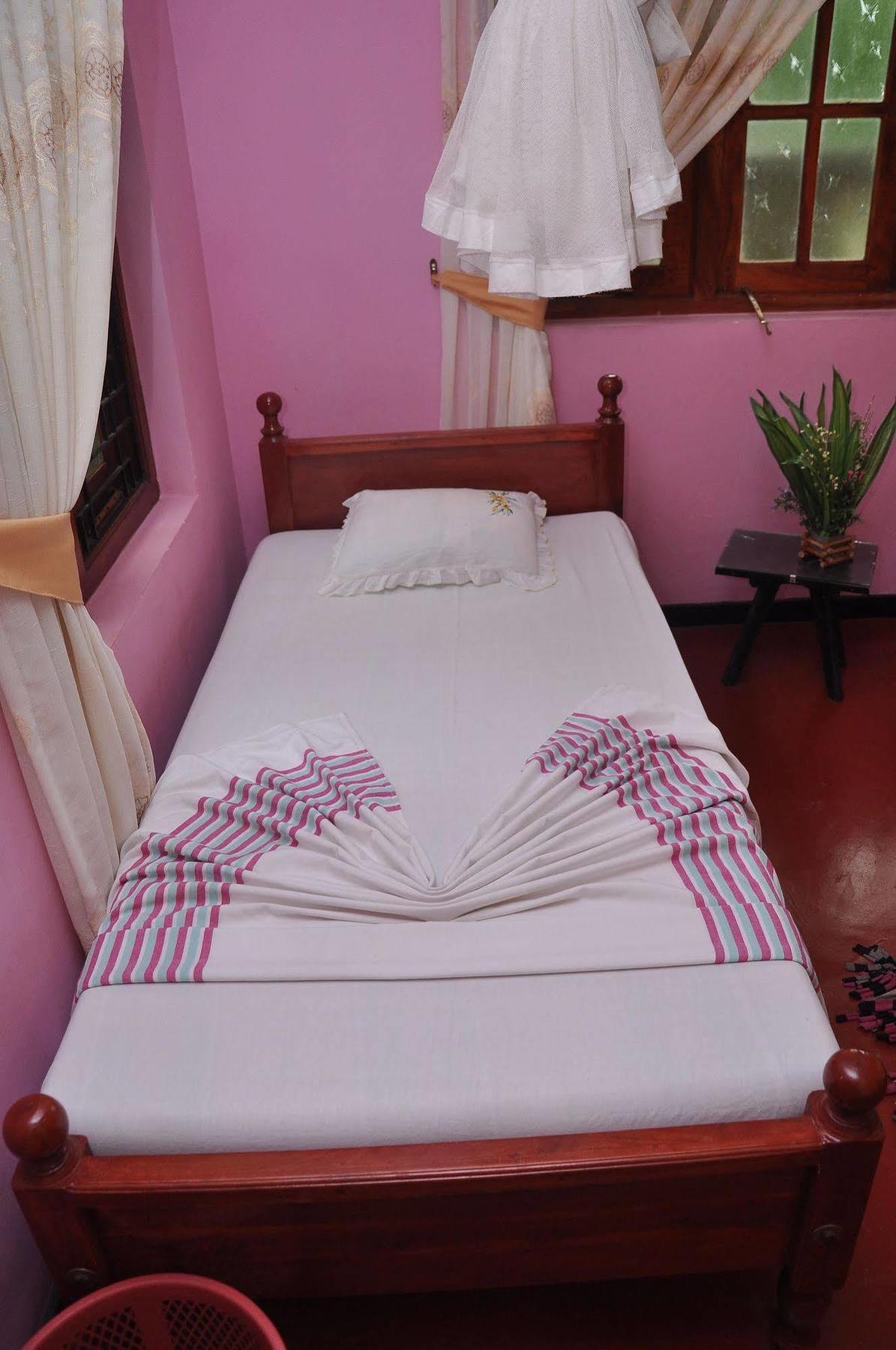 Sanoga Holiday Resort Tissamaharama Ngoại thất bức ảnh